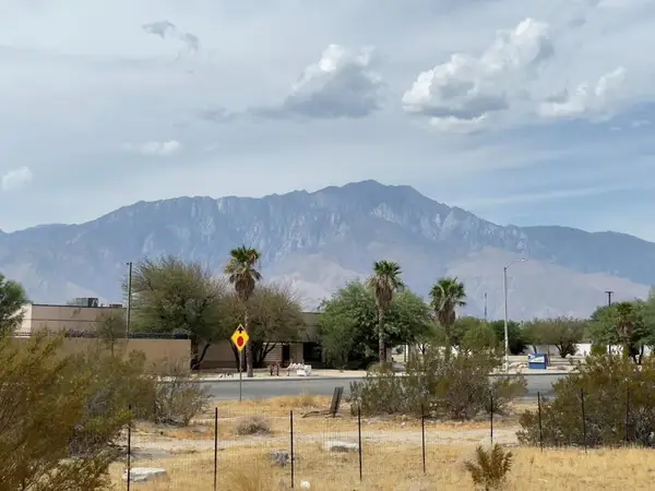 1 El Cajon, Desert Hot Springs, CA 92240