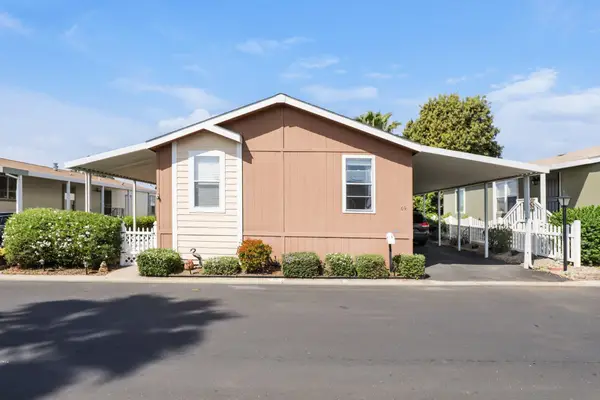 450 E Bradley Ave #SPC 69, El Cajon, CA 92021