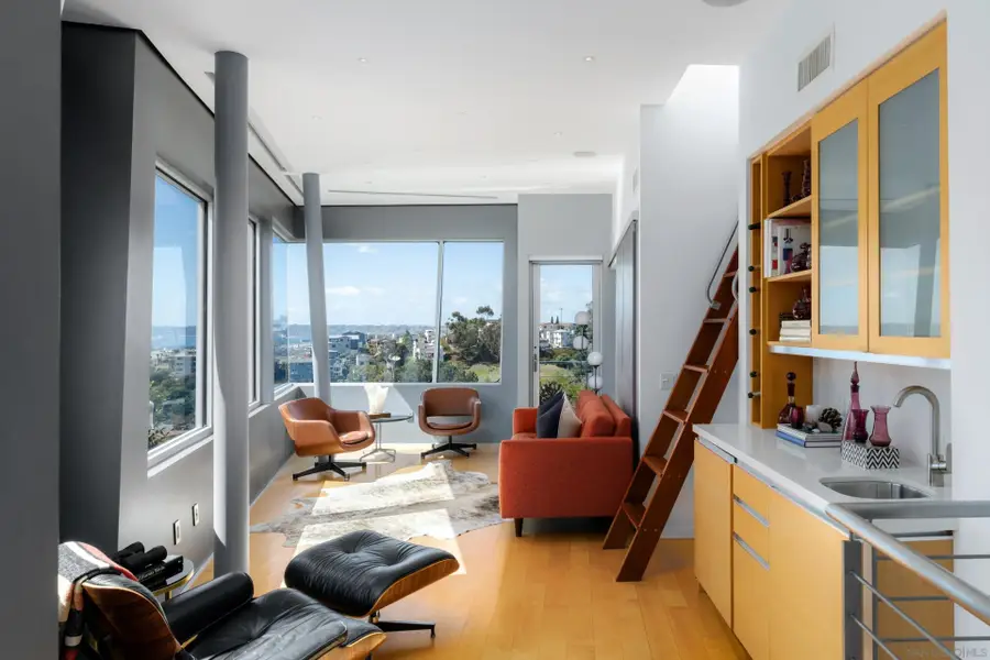 2730 Brant St, San Diego, CA 92103 - Image #2