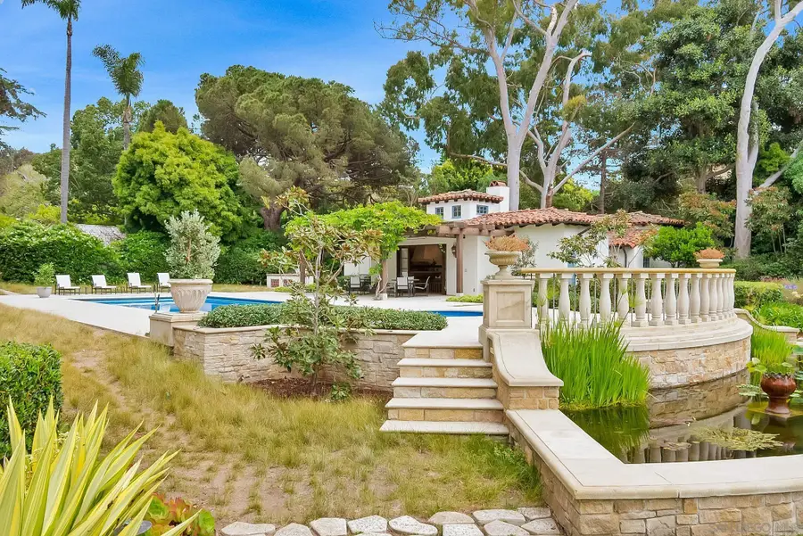 1205 Muirlands Dr, La Jolla, CA 92037 - Image #2