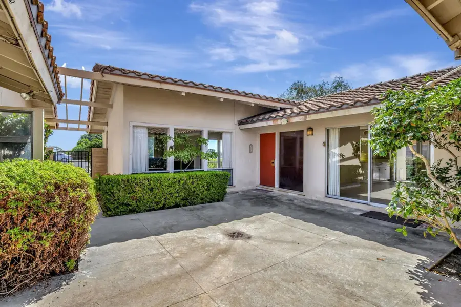 8838 La Jolla Scenic Dr N, La Jolla, CA 92037 - Image #3