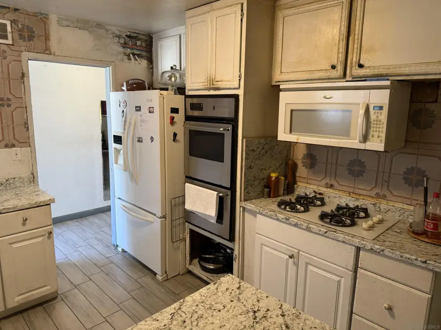 218 Elvado Way, San Diego, CA 92114 - Image #3