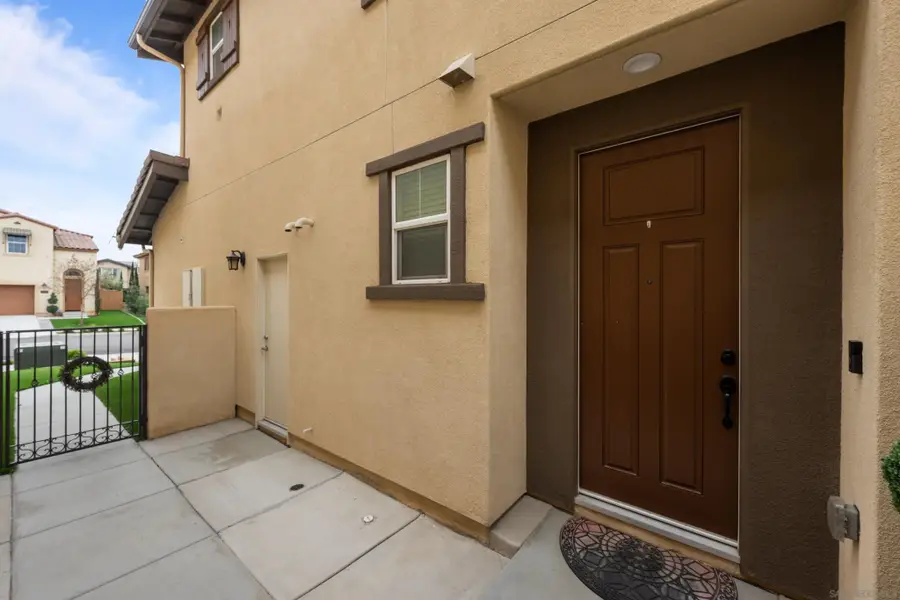 38512 Rosegate Pl, Murrieta, CA 92563 - Image #3