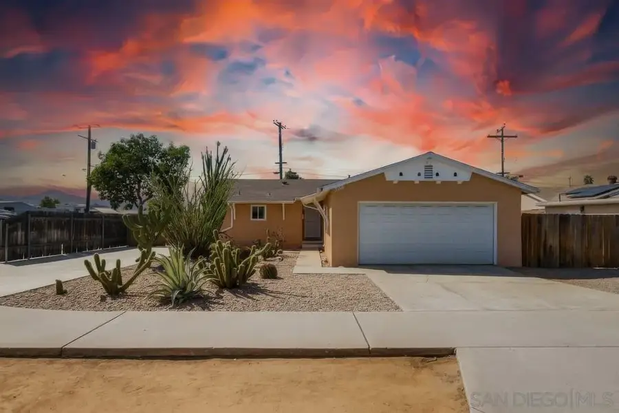 398 Fordyce St, El Cajon, CA 92019 - Image #2