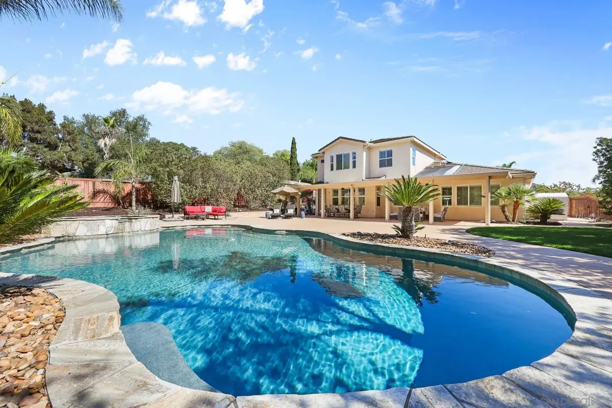 824 Hillcrest Ter, Fallbrook, CA 92028 - Image #1