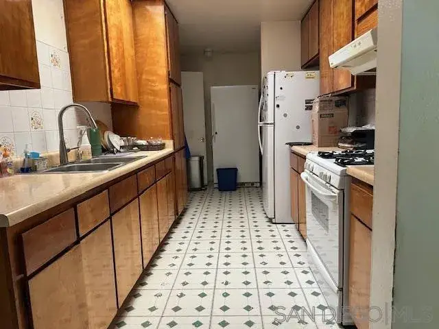 904 Salvador Guilin St West, Calexico, CA 92231 - Image #2