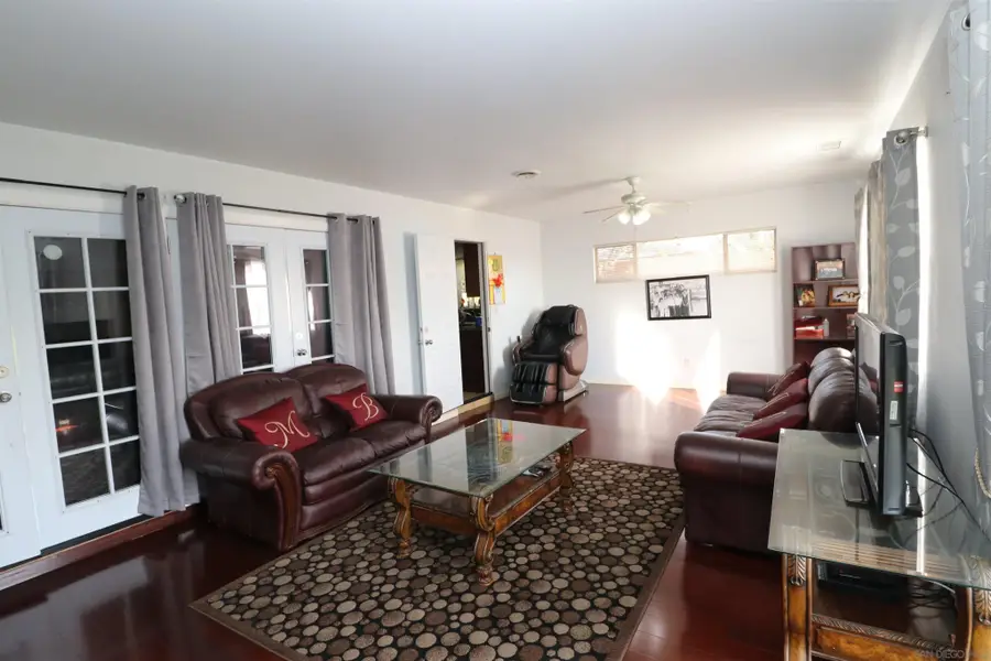 2321 Cardinal Dr, San Diego, CA 92123 - Image #3