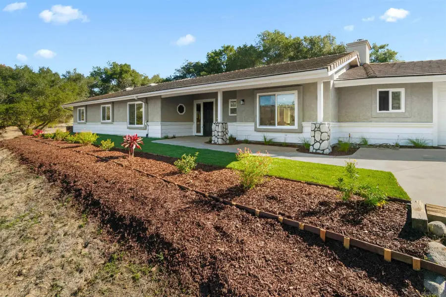 2495 Marianne Ln, Fallbrook, CA 92028 - Image #2