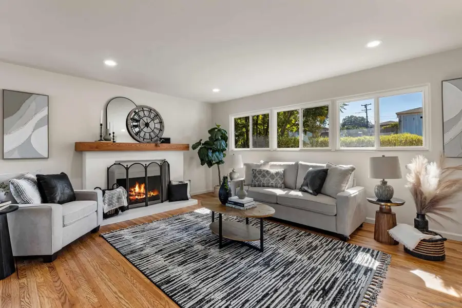 8530 Rockledge Rd, La Mesa, CA 91941 - Image #2