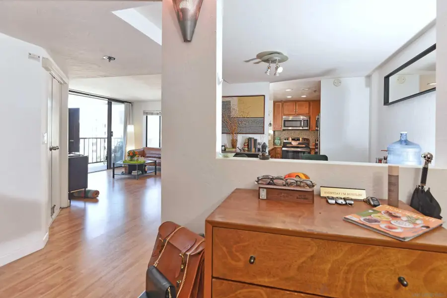 1514 7th Ave #303, San Diego, CA 92101 - Image #2