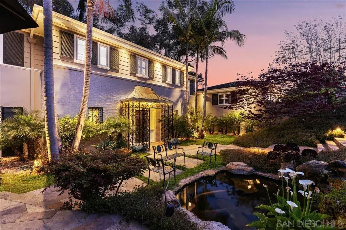 2205 Locust St, San Diego, CA 92106 - Image #1