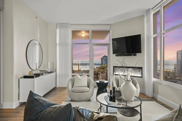 550 Front St #2303, San Diego, CA 92101