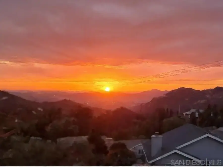 131 Scenic Dr, El Cajon, CA 92021 - Image #2