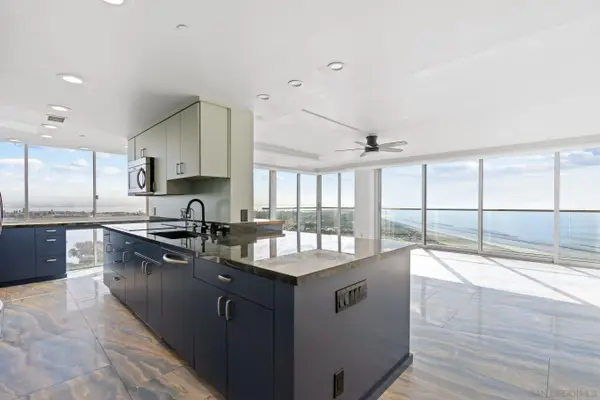 1820 Avenida Del Mundo #1504, Coronado, CA 92118