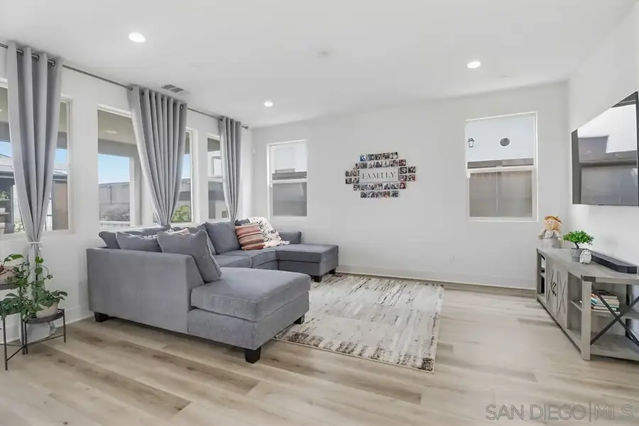 2083 Via Estancia, Chula Vista, CA 91913 - Image #3