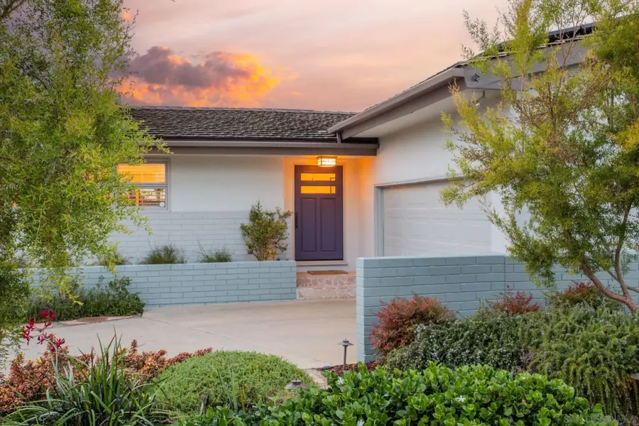 5572 Ladybird Ln, La Jolla, CA 92037 - Image #2