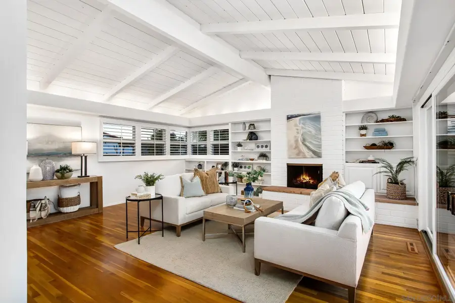 5572 Ladybird Ln, La Jolla, CA 92037 - Image #3