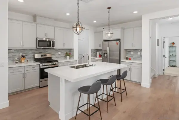 1091 Barry Pl, Escondido, CA 92026