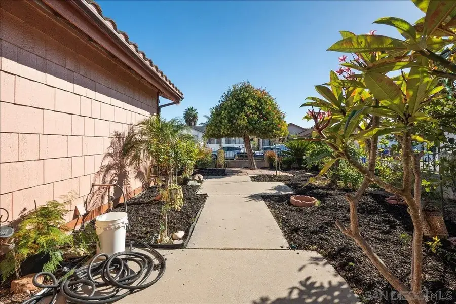6462 Hauser St, San Diego, CA 92114 - Image #2