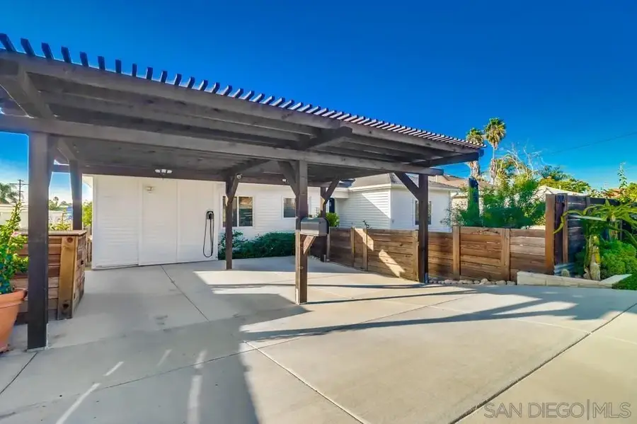 712 Lemon Avenue, Vista, CA 92084 - Image #2