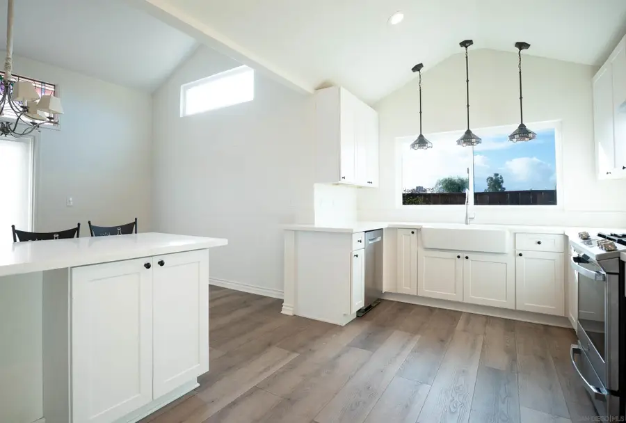 1533 Roma Dr, Vista, CA 92081 - Image #3