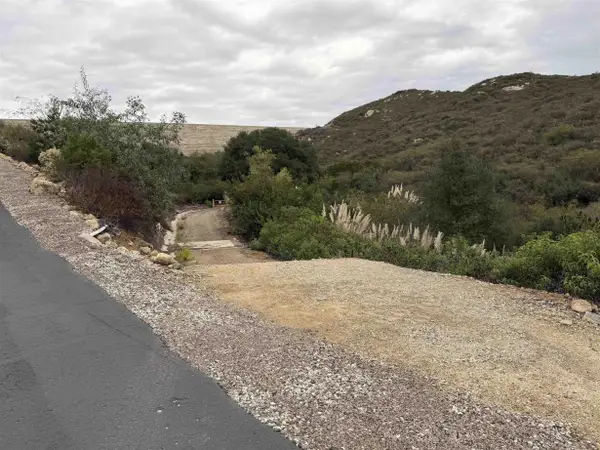 Mt Israel Rd #90-528788, Escondido, CA 92029