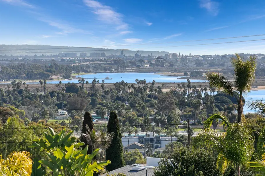 2561 Loring St, San Diego, CA 92109 - Image #3