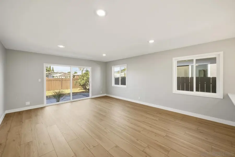 2990 Greyling Dr, San Diego, CA 92123 - Image #2