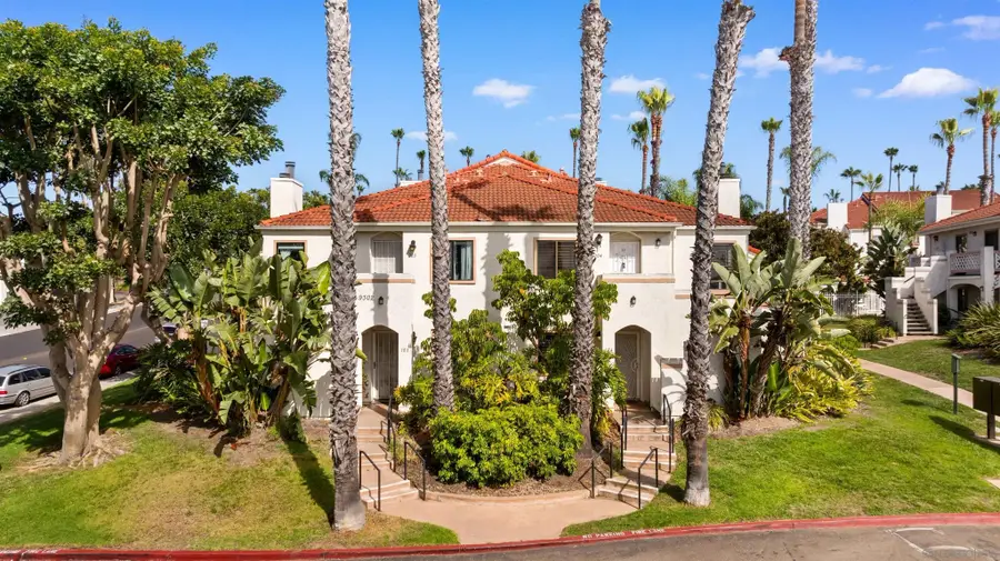 9302 Twin Trails Dr #204, San Diego, CA 92129 - #2