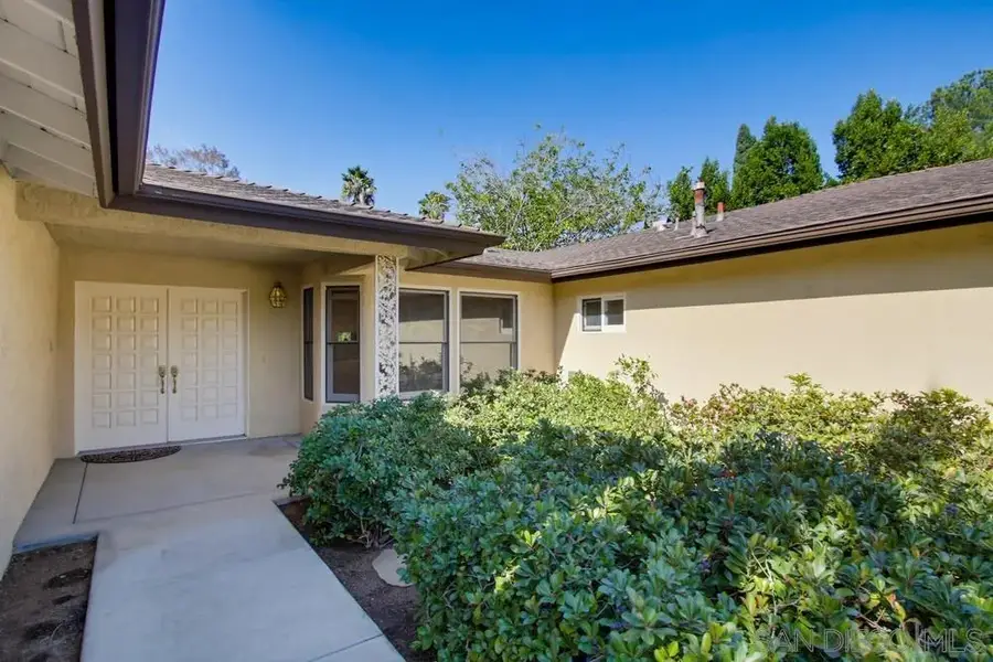 4824 Edgeview Dr, El Cajon, CA 92020 - Image #2