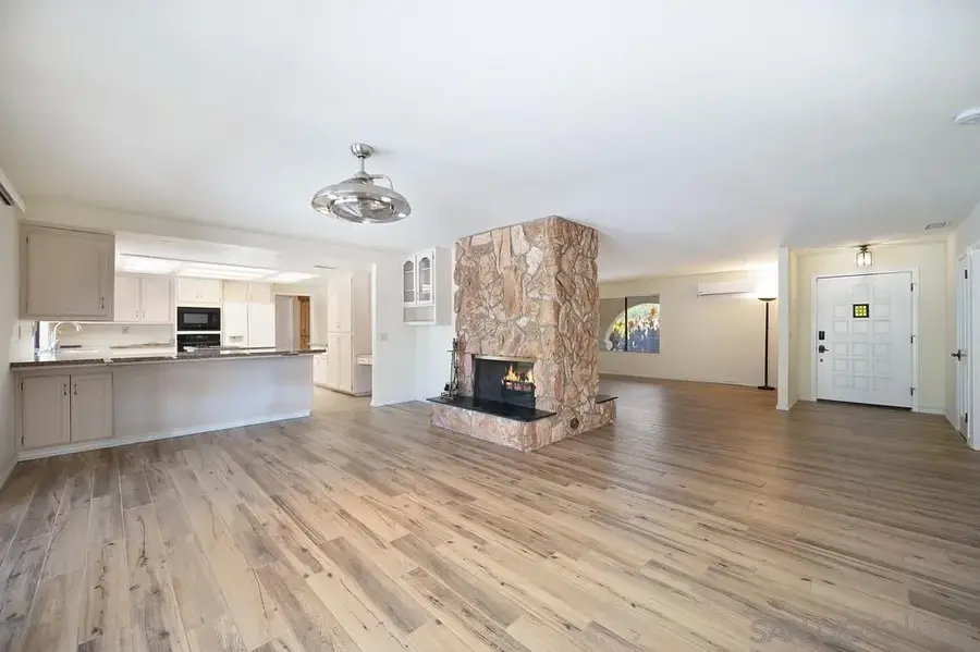 25221 Hereford Dr, Ramona, CA 92065 - Image #2