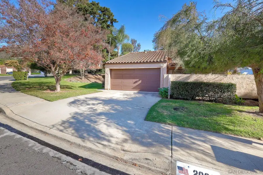 2032 David Dr, Escondido, CA 92026 - Image #3