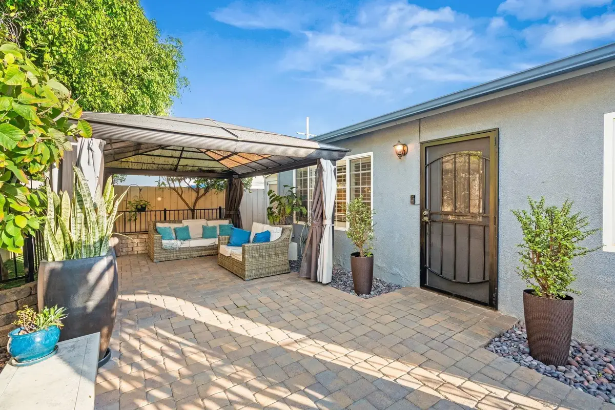 1733 Hornblend St, San Diego, CA 92109 - Image #1