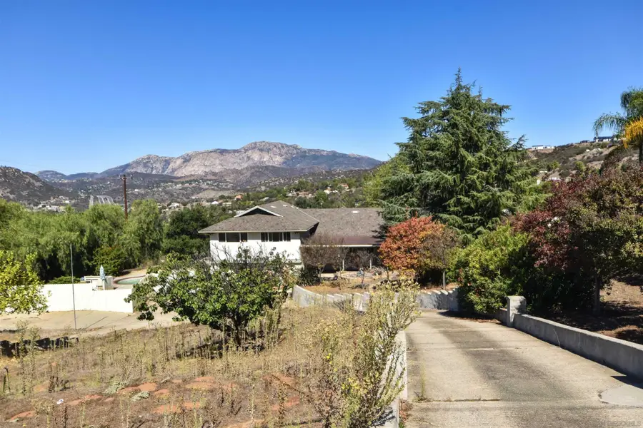 914 S Grade Rd, Alpine, CA 91901 - Image #2