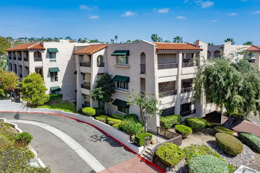 2540 Clairemont Dr #307, San Diego, CA 92117 - Image #2
