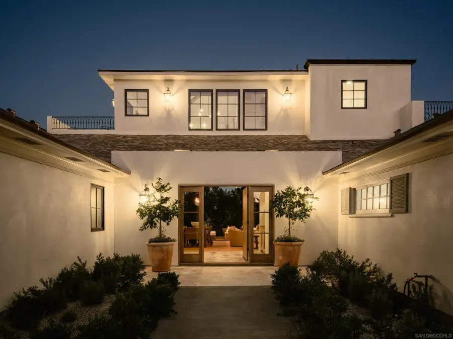 8901 Nottingham Place, La Jolla, CA 92037 - Image #2