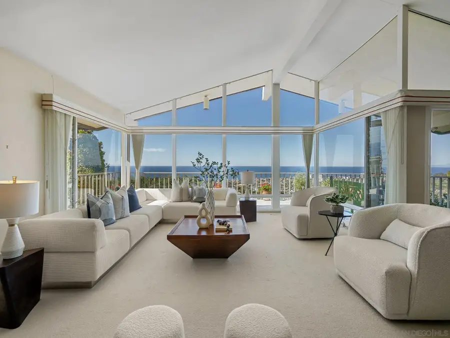 6424 El Camino Del Teatro, La Jolla, CA 92037 - #2