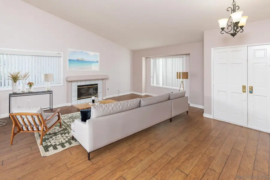 622 Creekside Ave, Oceanside, CA 92057 - Image #2