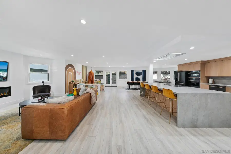 7359 Alicante Rd, Carlsbad, CA 92009 - Image #3