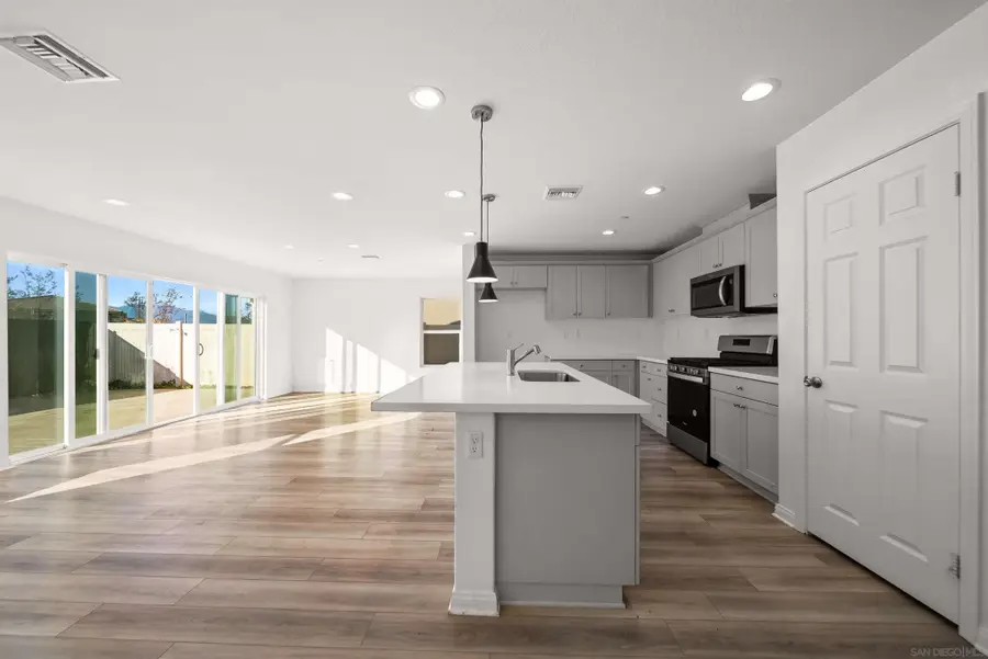 20075 Sanquinella Cir, Riverside, CA 92507 - Image #3