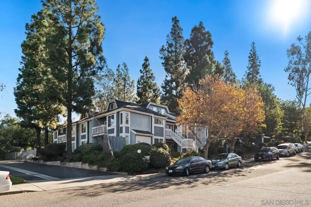 1564 Tanglewood Ln #19, Escondido, CA 92029 - Image #1