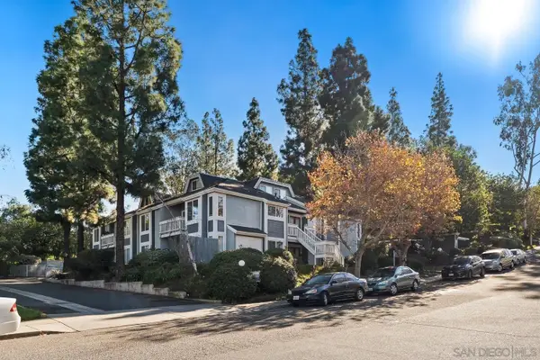 1564 Tanglewood Ln #19, Escondido, CA 92029