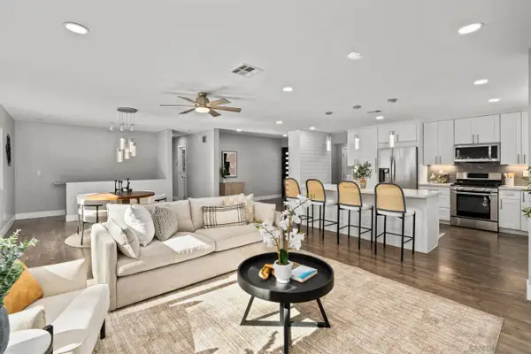 10059 Estrella Dr, La Mesa, CA 91941