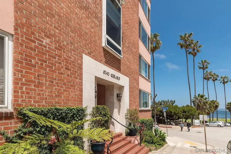 8040 Girard Ave #2, La Jolla, CA 92037 - Image #2