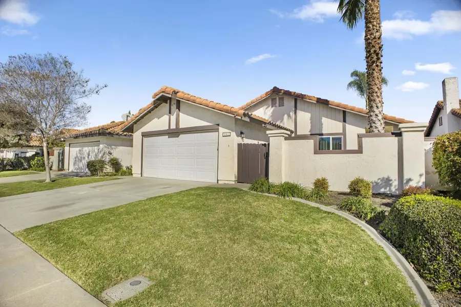 242 Manzanita Dr, Oceanside, CA 92057 - Image #2