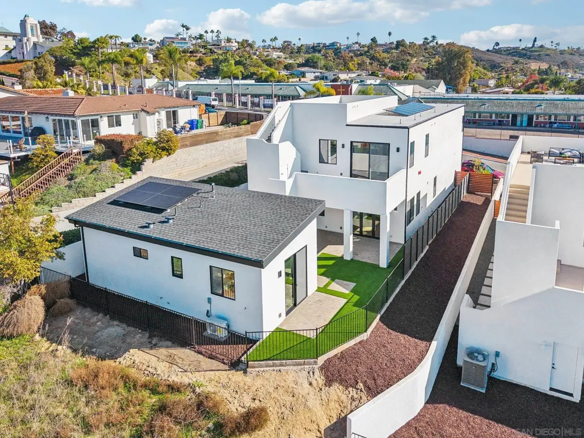 1860 Illion, San Diego, CA 92110 - Image #1