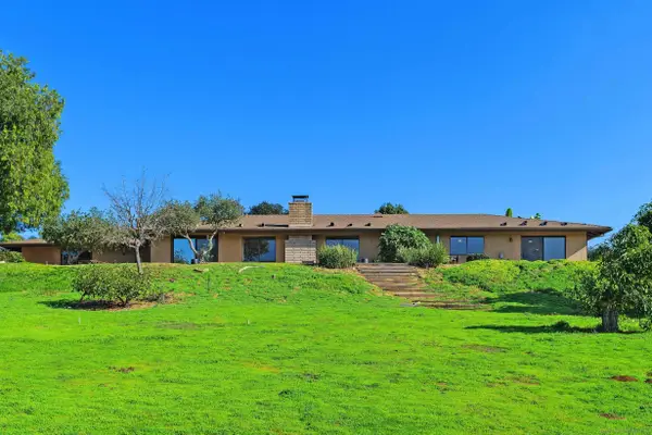 363 Tumble Creek Ln, Fallbrook, CA 92028