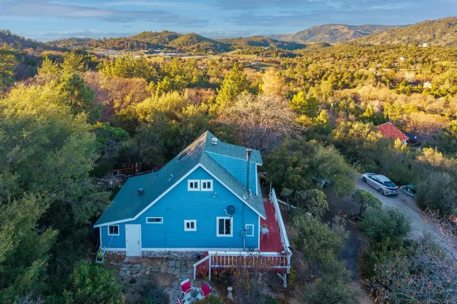 1065 Kenison Dr, Julian, CA 92036 - Image #3