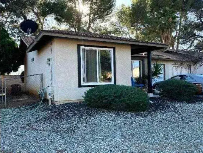 5478 Evelyn Dr, Banning, CA 92220 - Image #2