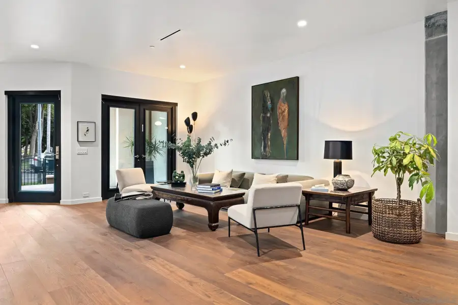 2500 6th Ave #TH04, San Diego, CA 92103 - Image #3